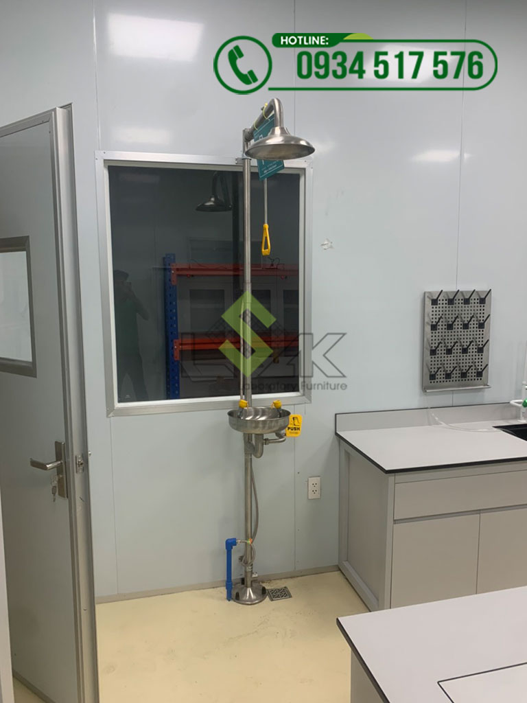 Bồn rửa mắt kết hợp vòi sen tắm khẩn cấp phòng thí nghiệm