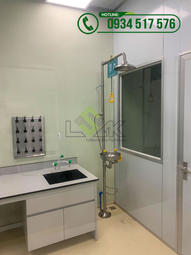 Bồn rửa mắt kết hợp vòi sen tắm khẩn cấp phòng thí nghiệm