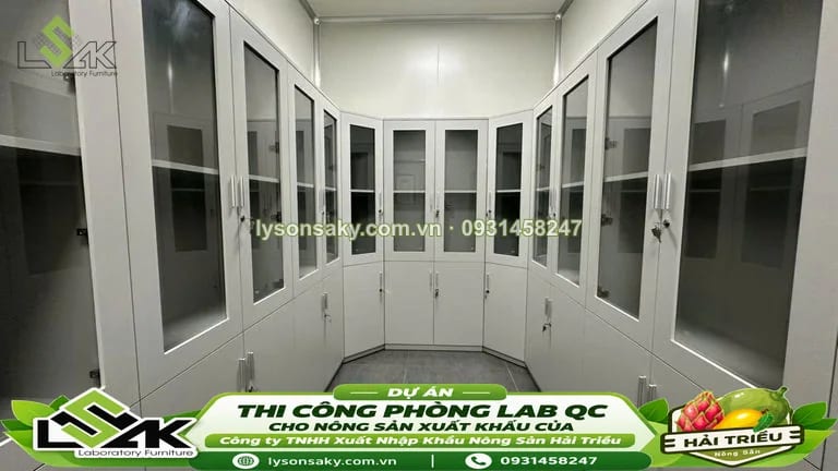 Tủ dụng cụ cánh kính